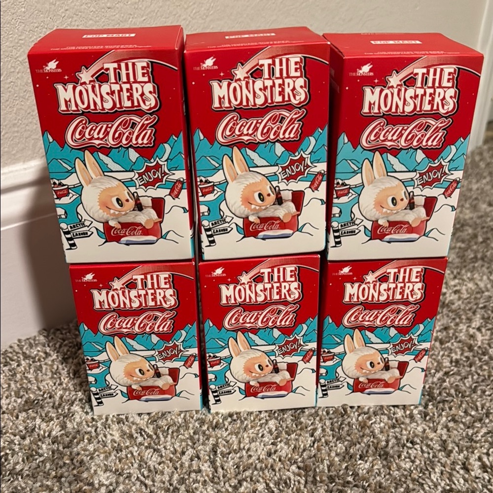 THE MONSTERS Coca-Cola Series Figures